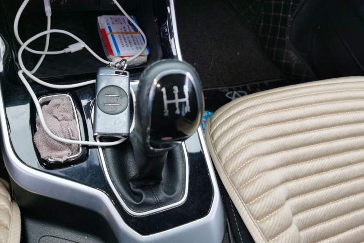 Used Chery Tiggo 5x 2020 1.5L Manual Urban Edition Gear Lever