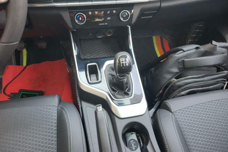 Used Chery Tiggo 5x 2020 1.5L Manual Fashion Edition Gear Lever