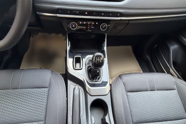 Used Chery Tiggo 5x 2020 1.5L Manual Urban Edition Interior 3