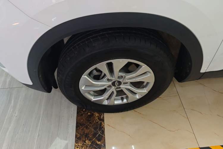 Used Chery Tiggo 5x 2020 1.5L Manual Urban Edition Left Front Wheel Hub