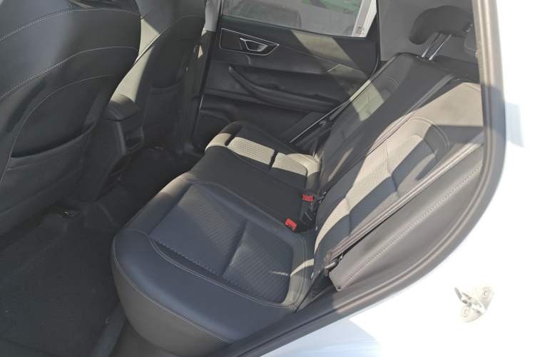Used Chery Tiggo 5x 2020 1.5L Manual Fashion Edition Left Rear Seat