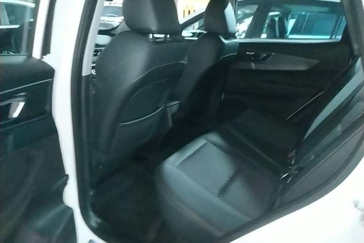 Used Chery Tiggo 5x 2020 1.5L Manual Fashion Edition Left Rear Seat