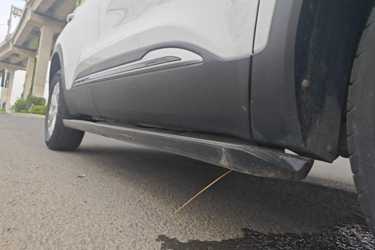 Used Chery Tiggo 5x 2020 1.5L Manual Urban Edition Right Side Sill