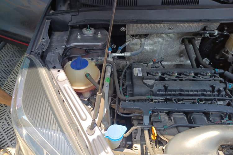 Used Chery Tiggo 5x 2021 Superhero Edition 1.5L Manual Luxury Model Engine Bay Right