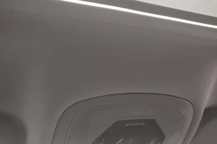 Used Chery Tiggo 5x 2021 Superhero Edition 1.5L CVT Luxury Model Headliner