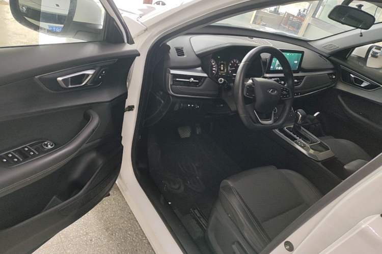 Used Chery Tiggo 5x 2021 Superhero Edition 1.5L CVT Luxury Model Driver Seat