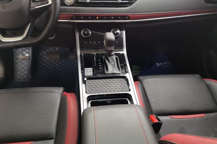 Used Chery Tiggo 5x 2021 Superhero Edition 1.5L CVT Luxury Model Gear Lever