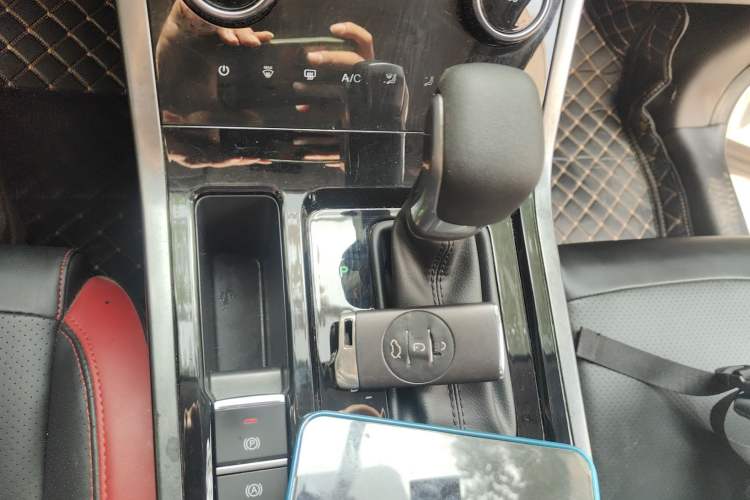 Used Chery Tiggo 5x 2021 Superhero Edition 1.5L CVT Luxury Model Gear Lever