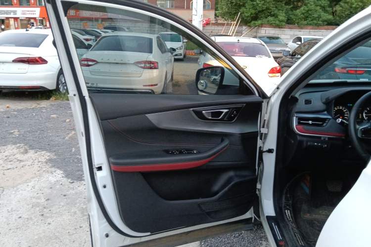 Used Chery Tiggo 5x 2021 Superhero Edition 1.5L CVT Luxury Model Interior 7