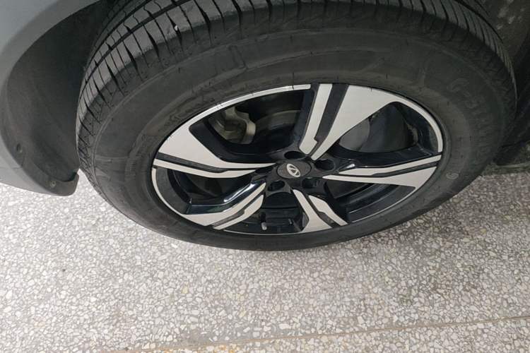 Used Chery Tiggo 5x 2021 Superhero Edition 1.5L CVT Luxury Model Left Front Wheel Hub