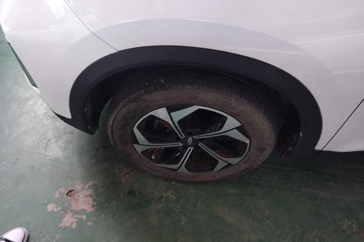 Used Chery Tiggo 5x 2021 Superhero Edition 1.5L CVT Luxury Model Left Front Wheel Hub