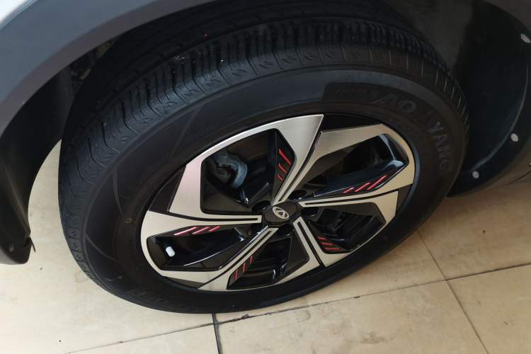 Used Chery Tiggo 5x 2021 Superhero Edition 1.5L CVT Luxury Model Left Front Wheel Hub