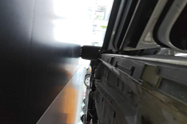 Used Chery Tiggo 5x 2021 Superhero Edition 1.5L Manual Luxury Model Left Side Sill