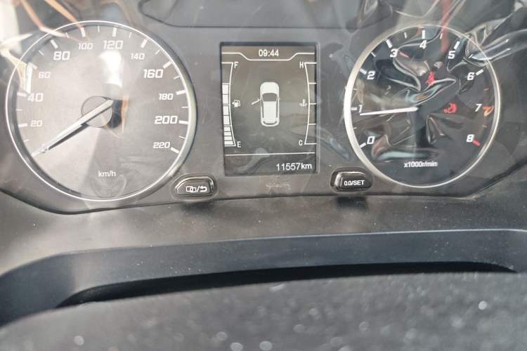 Used Chery Tiggo 5x 2021 Superhero Edition 1.5L Manual Luxury Model Odometer Close Up
