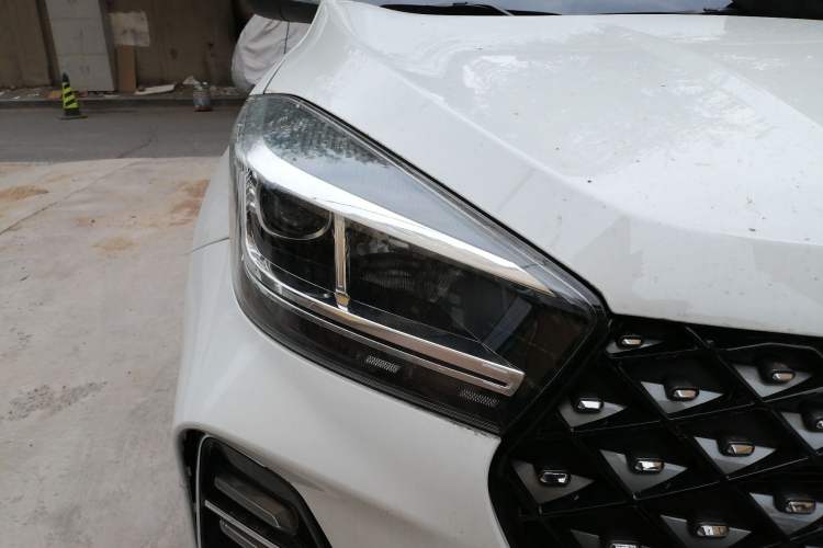 Used Chery Tiggo 5x 2021 Superhero Edition 1.5L CVT Luxury Model Right Front Headlight