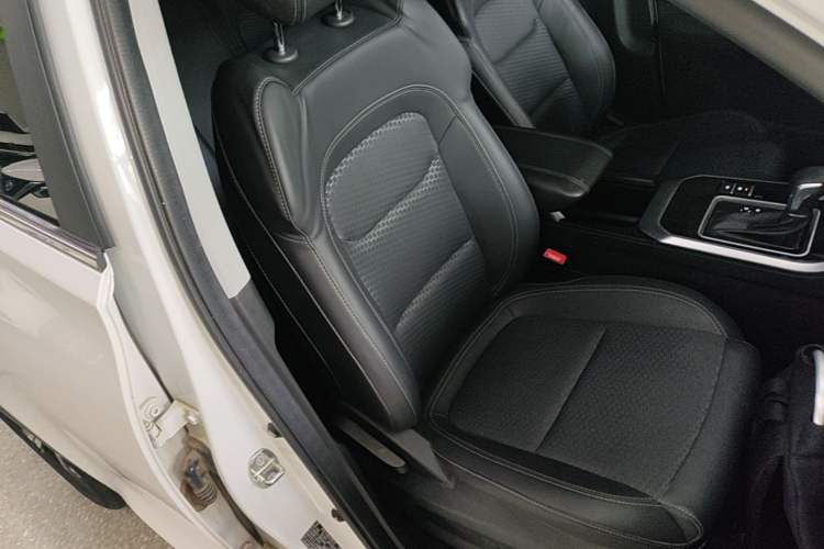 Used Chery Tiggo 5x 2021 Superhero Edition 1.5L CVT Luxury Model Right Front Seat