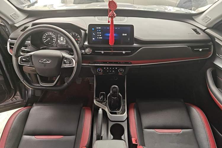 Used Chery Tiggo 5x 2022 Superhero Edition 1.5L Manual Fashion Model Center Console