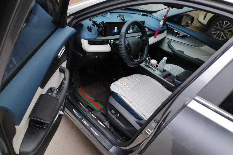 Used Chery Tiggo 5x 2022 PLUS Kung Fu Panda Collaboration Edition 1.5T CVT Premium Model Driver Seat