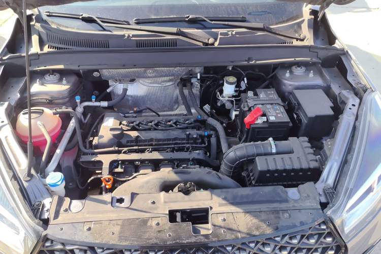 Used Chery Tiggo 5x 2022 Superhero Edition 1.5L CVT Fashion Model Engine Bay