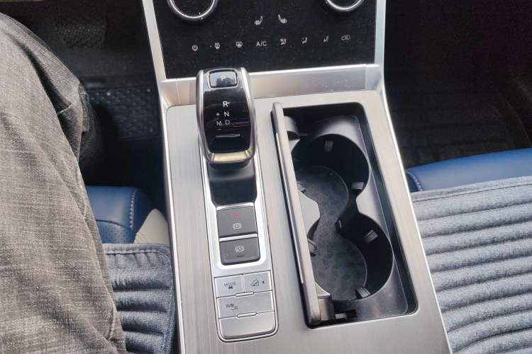 Used Chery Tiggo 5x 2022 PLUS Kung Fu Panda Collaboration Edition 1.5T CVT Smart Model Gear Lever
