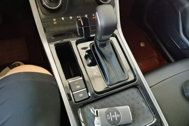 Used Chery Tiggo 5x 2022 Superhero Edition 1.5L CVT Fashion Model Gear Lever