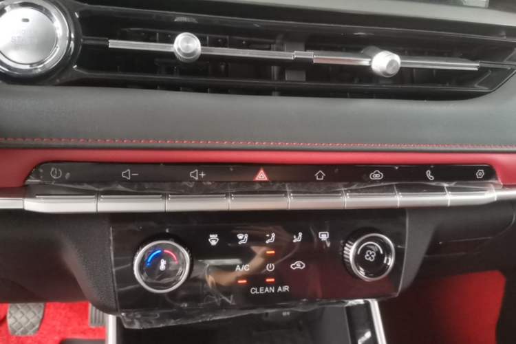 Used Chery Tiggo 5x 2022 Superhero Edition 1.5L Manual Fashion Model Audio And AC Panel