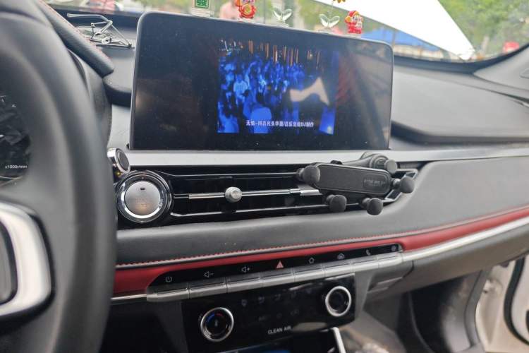 Used Chery Tiggo 5x 2022 Superhero Edition 1.5L Manual Fashion Model Audio And AC Panel