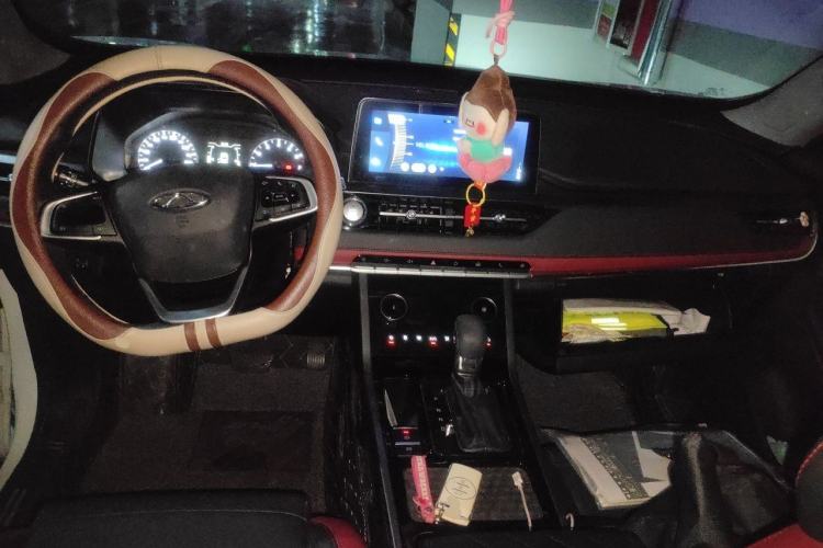 Used Chery Tiggo 5x 2022 Superhero Edition 1.5L CVT Fashion Model Center Console