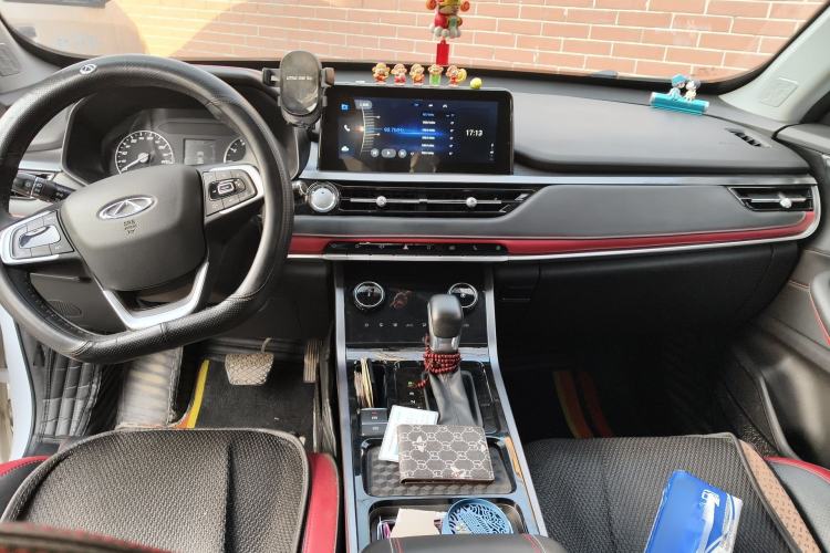 Used Chery Tiggo 5x 2022 Superhero Edition 1.5L CVT Fashion Model Center Console