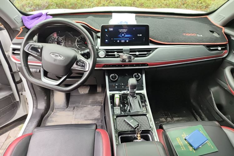 Used Chery Tiggo 5x 2022 Superhero Edition 1.5L CVT Fashion Model Center Console