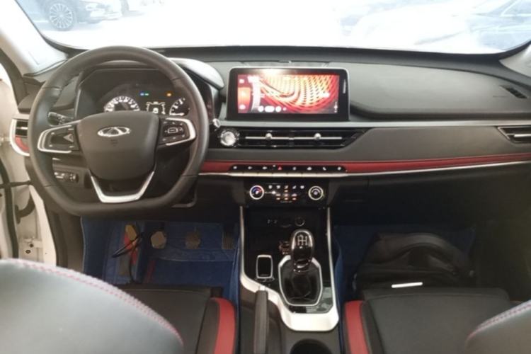 Used Chery Tiggo 5x 2022 Superhero Edition 1.5L Manual Fashion Model Center Console