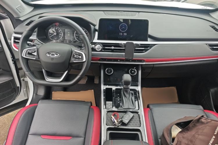 Used Chery Tiggo 5x 2022 Superhero Edition 1.5L CVT Fashion Model Center Console