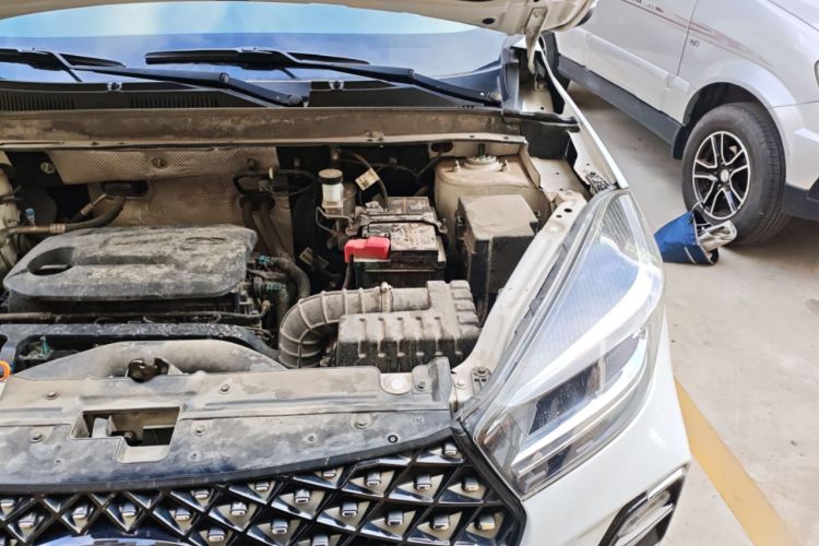 Used Chery Tiggo 5x 2022 Superhero Edition 1.5L CVT Fashion Model Engine Bay Left