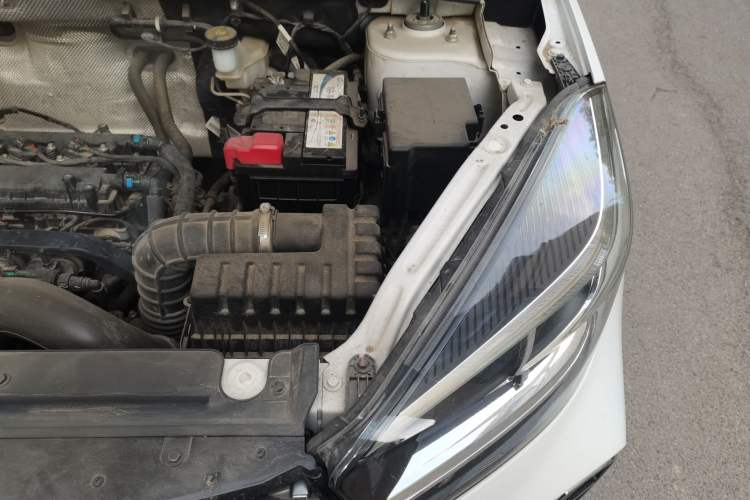 Used Chery Tiggo 5x 2022 Superhero Edition 1.5L CVT Luxury Model Engine Bay Left