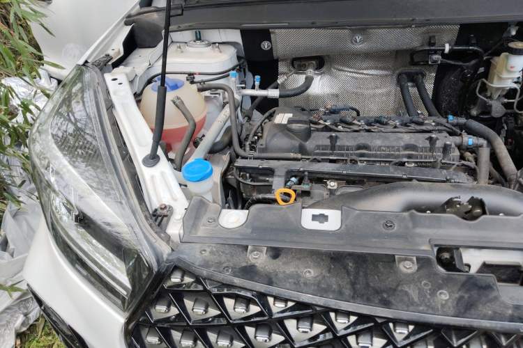 Used Chery Tiggo 5x 2022 Superhero Edition 1.5L Manual Fashion Model Engine Bay Right