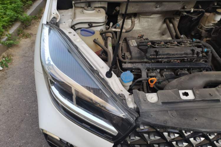 Used Chery Tiggo 5x 2022 Superhero Edition 1.5L CVT Luxury Model Engine Bay Right