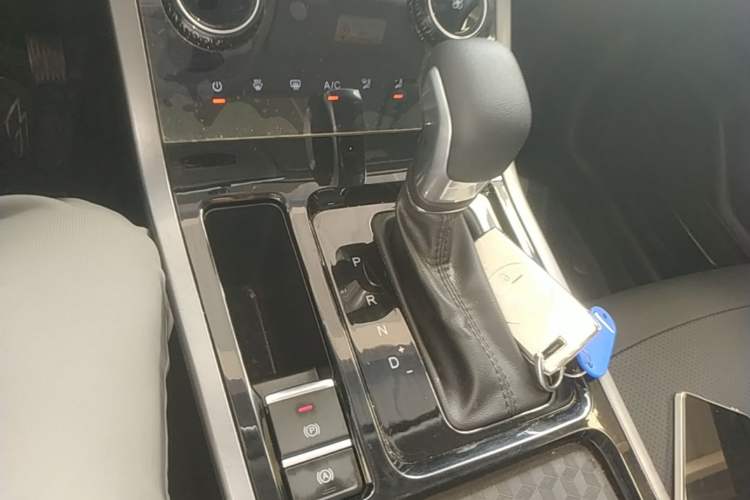Used Chery Tiggo 5x 2022 Superhero Edition 1.5L CVT Fashion Model Gear Lever