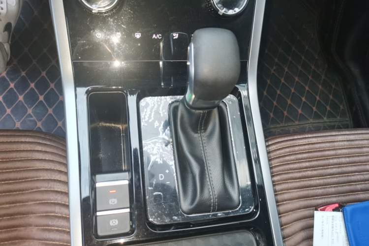 Used Chery Tiggo 5x 2022 Superhero Edition 1.5L CVT Fashion Model Gear Lever