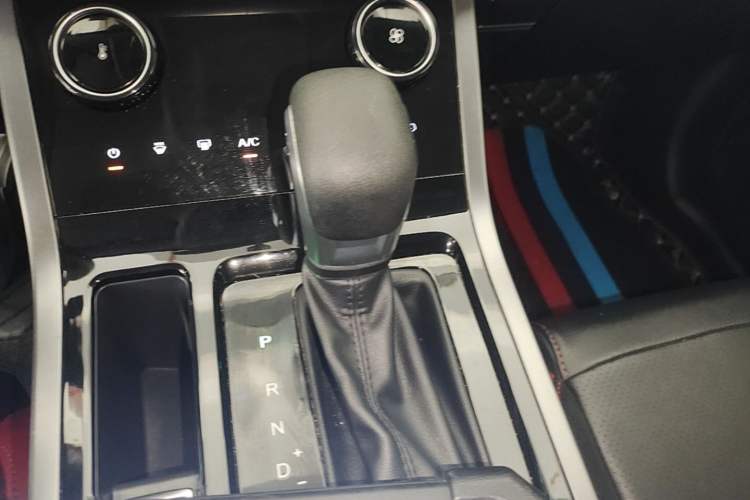 Used Chery Tiggo 5x 2022 Superhero Edition 1.5L CVT Fashion Model Gear Lever