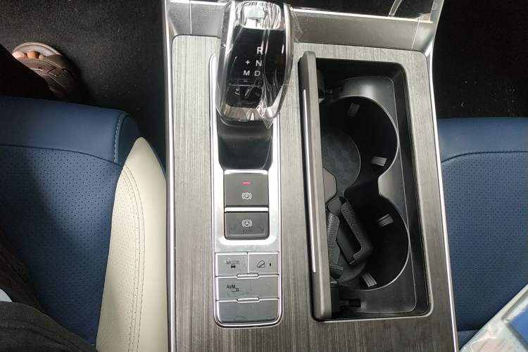 Used Chery Tiggo 5x 2022 PLUS Kung Fu Panda Collaboration Edition 1.5T CVT Premium Model Gear Lever