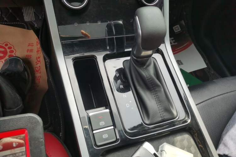 Used Chery Tiggo 5x 2022 Superhero Edition 1.5L CVT Fashion Model Gear Lever