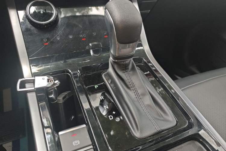 Used Chery Tiggo 5x 2022 Superhero Edition 1.5L CVT Fashion Model Gear Lever