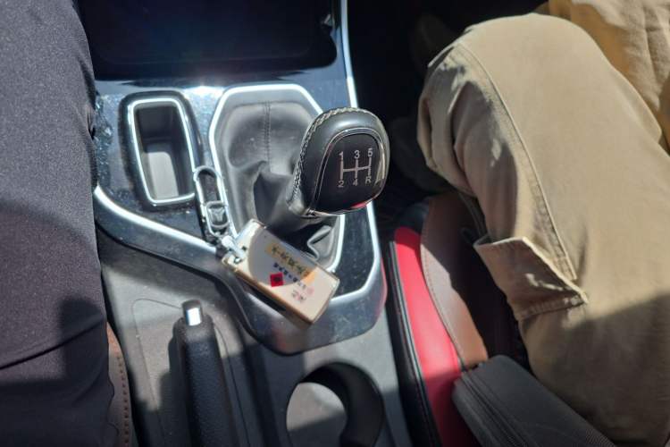 Used Chery Tiggo 5x 2022 Superhero Edition 1.5L Manual Fashion Model Gear Lever