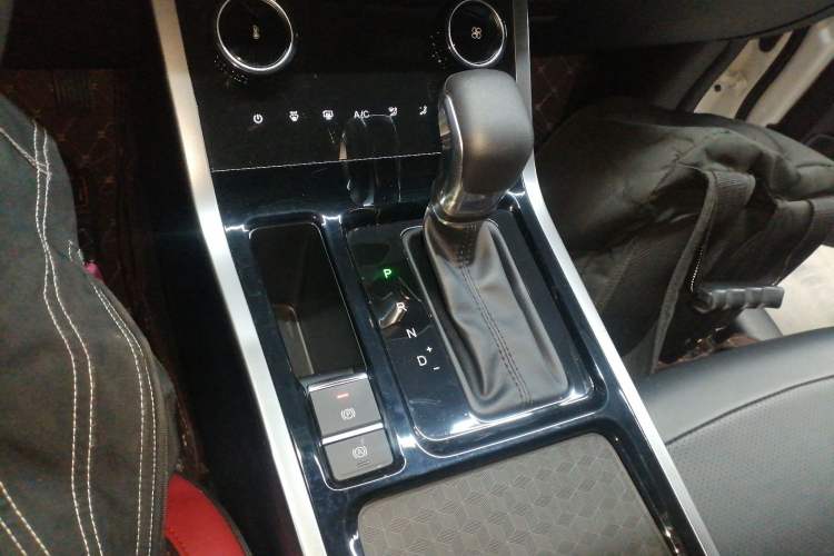 Used Chery Tiggo 5x 2022 Superhero Edition 1.5L CVT Fashion Model Gear Lever