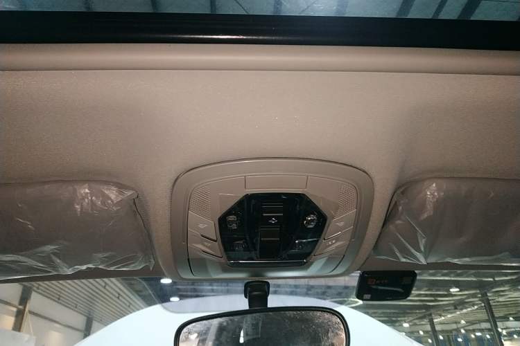 Used Chery Tiggo 5x 2022 Superhero Edition 1.5L CVT Luxury Model Headliner