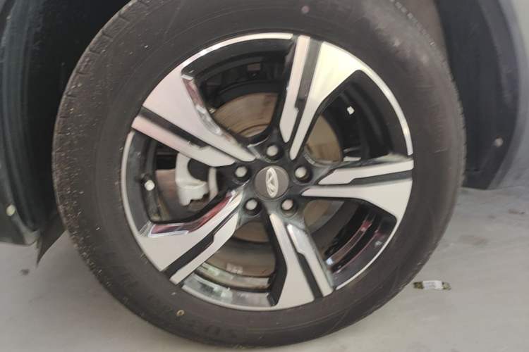 Used Chery Tiggo 5x 2022 Superhero Edition 1.5L CVT Fashion Model Left Front Wheel Hub