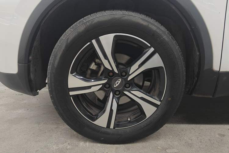 Used Chery Tiggo 5x 2022 Superhero Edition 1.5L CVT Fashion Model Left Front Wheel Hub