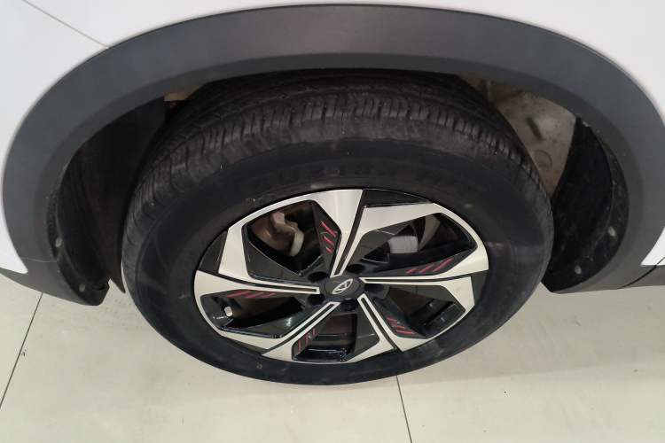 Used Chery Tiggo 5x 2022 Superhero Edition 1.5L CVT Luxury Model Left Front Wheel Hub