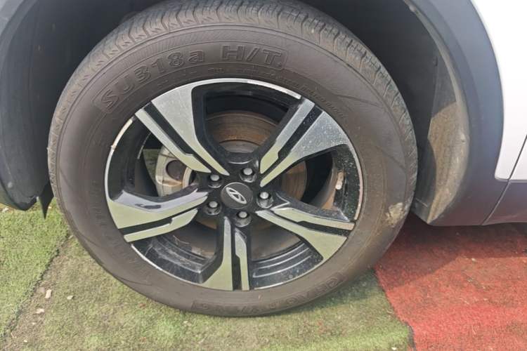 Used Chery Tiggo 5x 2022 Superhero Edition 1.5L CVT Fashion Model Left Front Wheel Hub