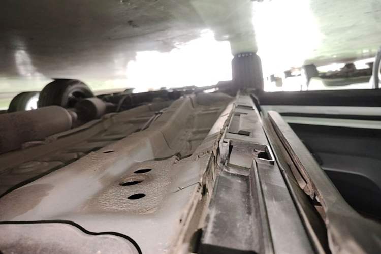 Used Chery Tiggo 5x 2022 Superhero Edition 1.5L CVT Fashion Model Left Side Sill